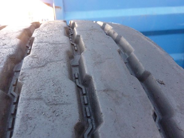 Opona używana ciężarowa 425/65R22.5 16.5R22.5 HANKOOK TH10; 800zł C2160 - obrazek 5