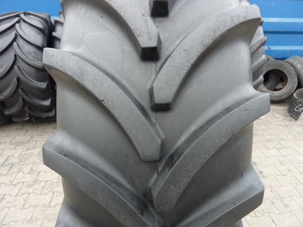 Opona używana rolnicza 650/65R38 VREDESTEIN TRAXION 65; 2900zł W3623 - obrazek 4