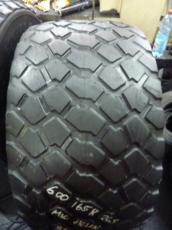 2x Opona używana rolnicza 600/65R26.5 MICHELIN CARGO X BIB 1500zł W3626 - obrazek 4
