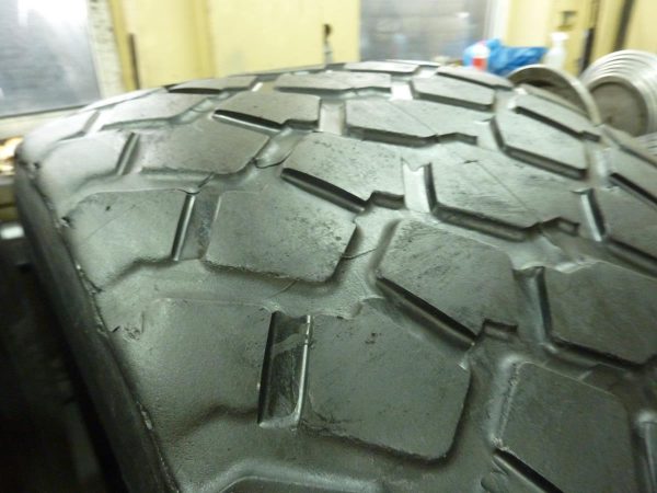2x Opona używana rolnicza 600/65R26.5 MICHELIN CARGO X BIB 1500zł W3626 - obrazek 7