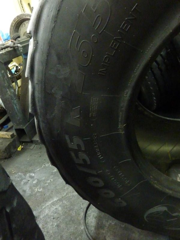 2x Opona używana rolnicza 600/65R26.5 MICHELIN CARGO X BIB 1500zł W3626 - obrazek 9