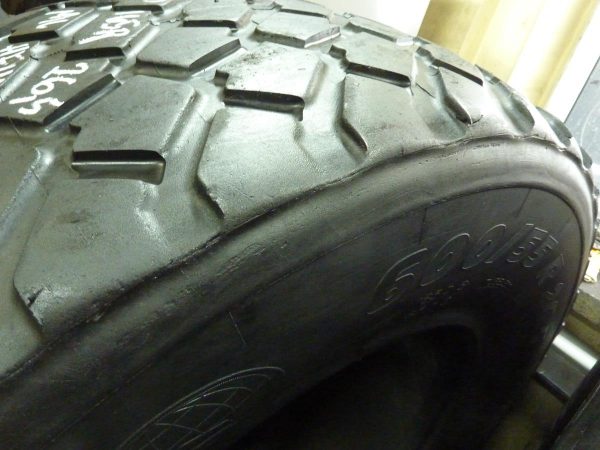 2x Opona używana rolnicza 600/65R26.5 MICHELIN CARGO X BIB 1500zł W3626 - obrazek 10