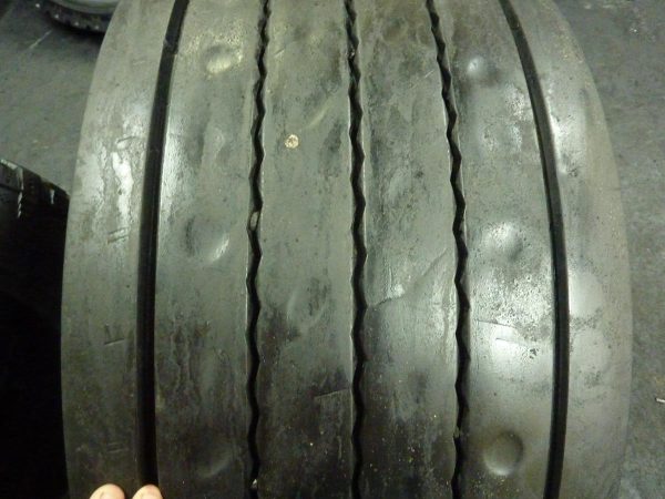 Opona używana ciężarowa 445/45R19.5 CONTINENTAL CONTI HYBRID HT3; 700zł C2171 - obrazek 4