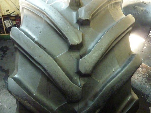 2x Opona używana rolnicza 600/60R30 TRELLEBORG TM1060; 2600zł W3663 - obrazek 3