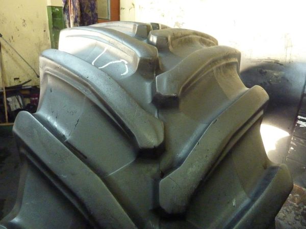 2x Opona używana rolnicza 600/60R30 TRELLEBORG TM1060; 2600zł W3663 - obrazek 4