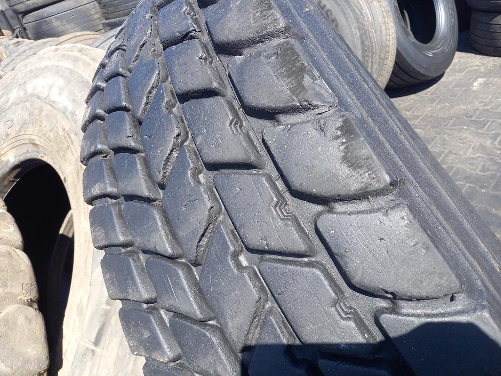 Opona używana przemysłowa 385/95R25 MICHELIN X-CRANE AT 1000zł W5037 - obrazek 7