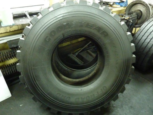 Opona używana przemysłowa 375/90R22.5 GOOYEAR OFF ROAD ORD 900zł W3678 - obrazek 2