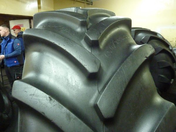 Opona używana rolnicza 650/75R38 GOODYEAR OPTITRAC R+ 2500zł W3686 - obrazek 4