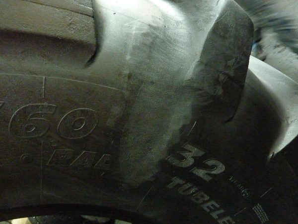 Opona używana rolnicza 900/60R32 MICHELIN MEGAXBIB 5800zł W3687 - obrazek 8