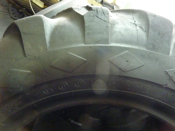 Opona używana przemysłowa 15.5-25 GOODYEAR SGL 4S 1200zł W3701 - obrazek 3