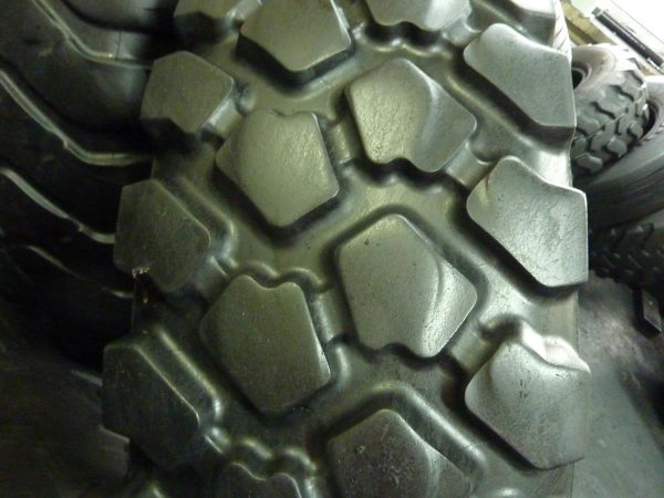 Opona używana przemysłowa 14.00R20 MICHELIN XZL+; 800zł W3703 - obrazek 4