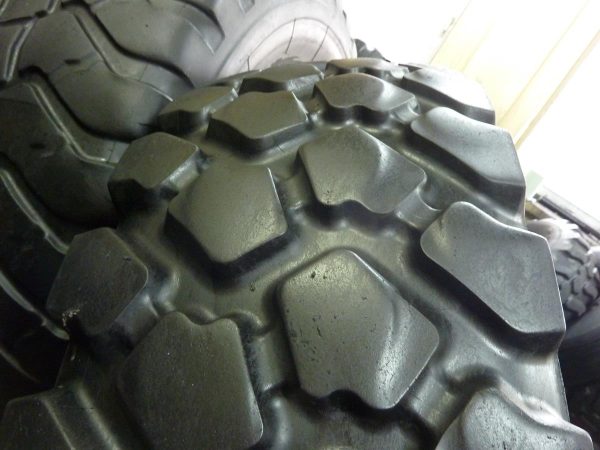 Opona używana przemysłowa 14.00R20 MICHELIN XZL+; 800zł W3703 - obrazek 6
