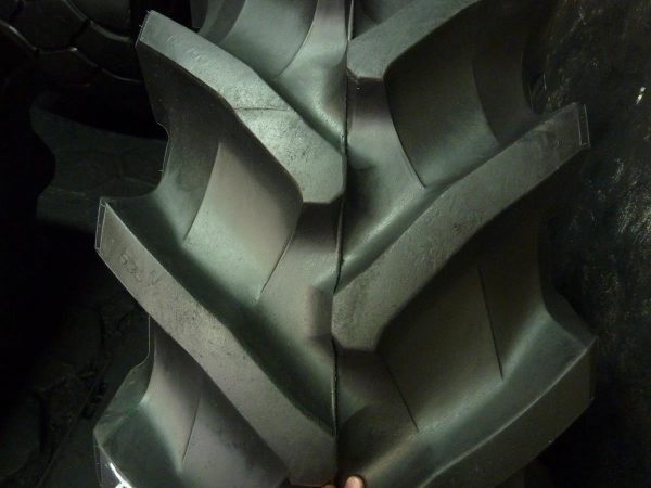 Opona używana rolnicza 520/70R30 TRELLEBORG TM700; 2300zł W3707