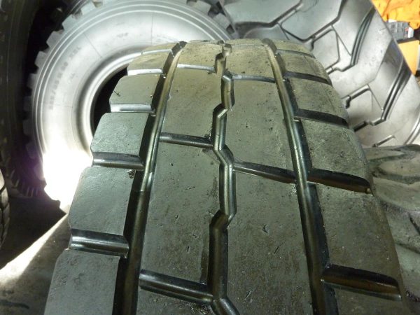4x Opona używana ciężarowa/przemysłowa 12.00R24 GOODYEAR OMNITRAC MSS II 450zł W3713 - obrazek 4