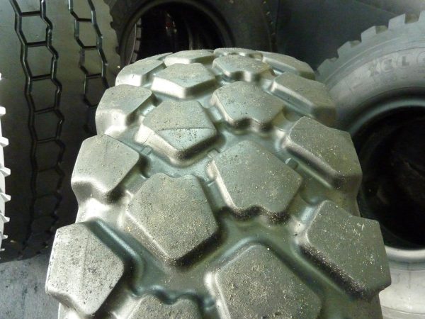 2x Opona używana przemysłowa 14.00R20 MICHELIN XZL 800zł W3724 - obrazek 3