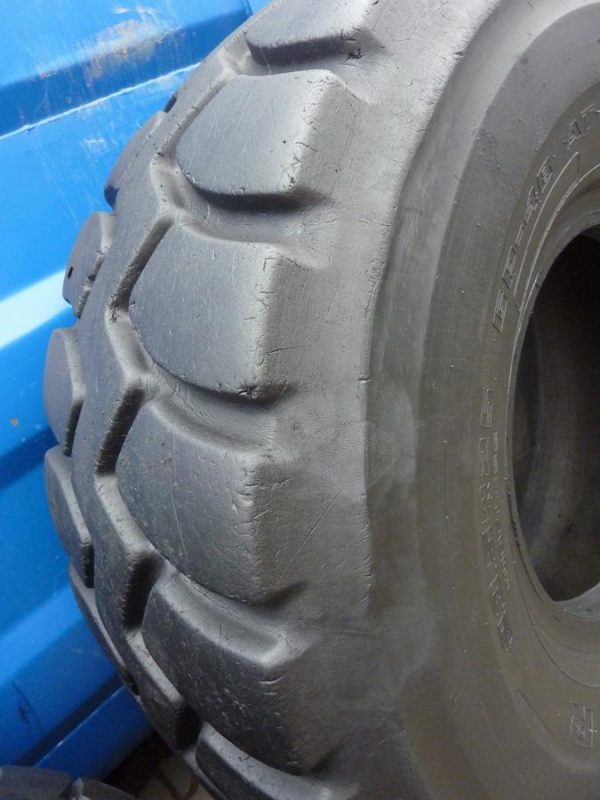 Opona używana przemysłowa 23.5R25 GOODYEAR GP-4B AT 3000zł W3731 - obrazek 4