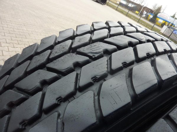 Opona używana przemysłowa 385/95R25 MICHELIN X-CRANE AT 2800zł W3732 - obrazek 11