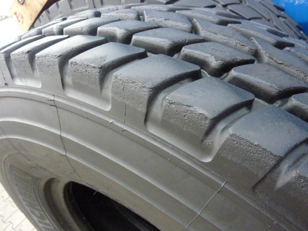 Opona używana przemysłowa 385/95R25 MICHELIN X-CRANE AT 2800zł W3732 - obrazek 15