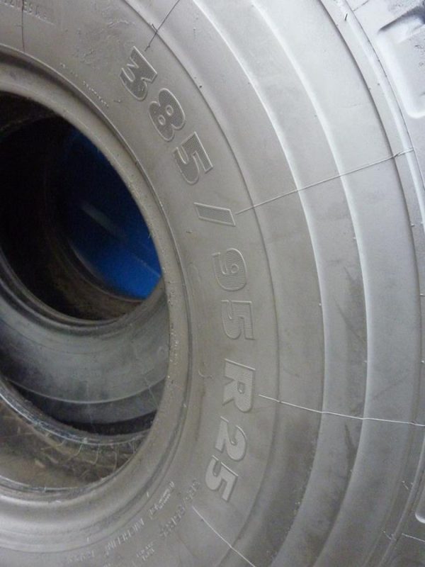 Opona używana przemysłowa 385/95R25 MICHELIN X-CRANE AT 2800zł W3732 - obrazek 16
