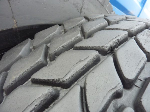 Opona używana przemysłowa 385/95R25 MICHELIN X-CRANE AT 2800zł W3732 - obrazek 20