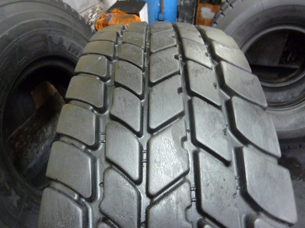 2x Opona używana przemysłowa 385/95R25 MICHELIN X-CRANE+ 2400zł W3736 - obrazek 6