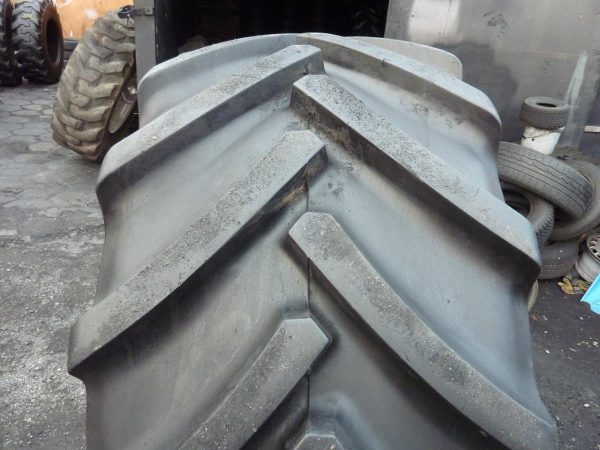 Opona używana rolnicza 600/65R28 MITAS SFT 1800zł W3737 - obrazek 3