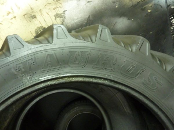 2x Opona używana rolnicza 13.6R38 TAURUS POINT 8; 1400zł W3746 - obrazek 3