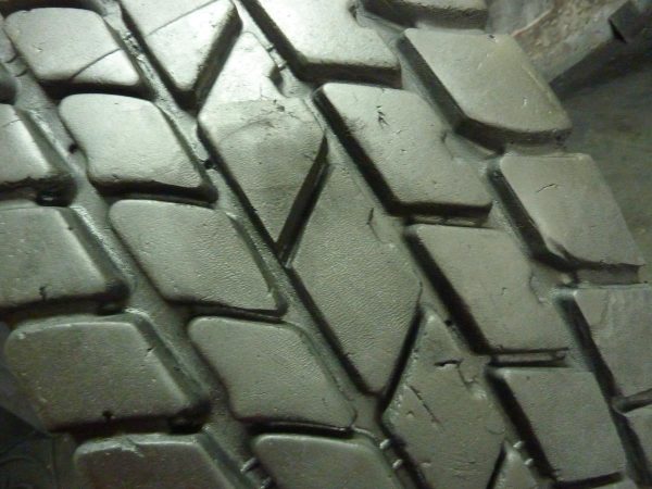 Opona używana przemysłowa 385/95R25 MICHELIN X-CRANE AT 1800zł W3747 - obrazek 8