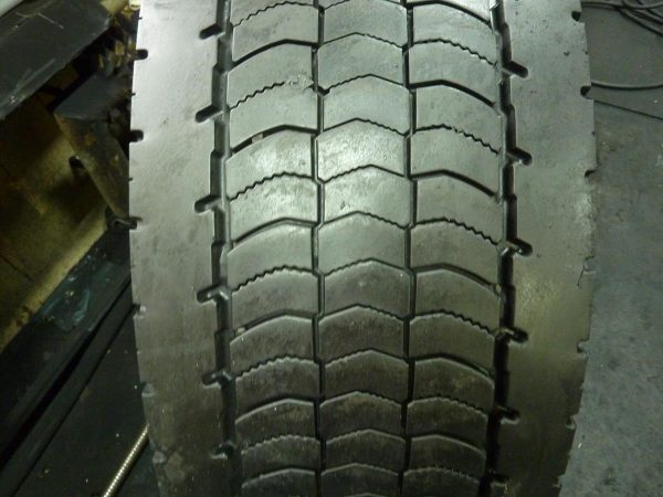 Opona używana ciężarowa 315/60R22.5 GOODYEAR TREADE MAX 550zł C2219 - obrazek 3