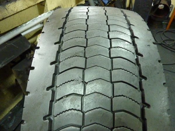 Opona używana ciężarowa 315/60R22.5 GOODYEAR TREADE MAX 550zł C2219 - obrazek 4