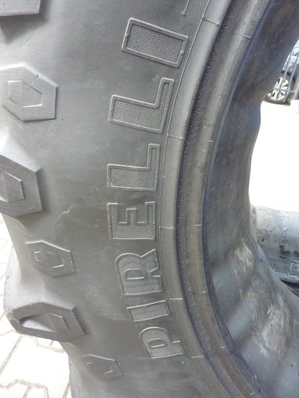 2x Opona używana rolnicza 480/70R38 PIRELLI TM700; 1400zł W3762 - obrazek 3