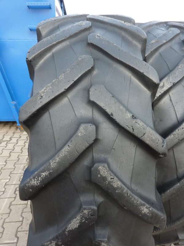 2x Opona używana rolnicza 480/70R38 PIRELLI TM700; 1400zł W3762 - obrazek 6