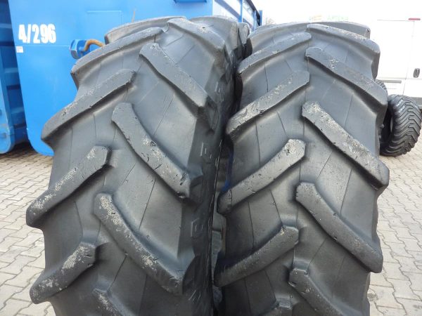2x Opona używana rolnicza 480/70R38 PIRELLI TM700; 1400zł W3762 - obrazek 7