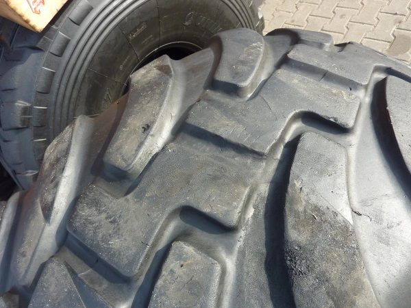 Opona używana rolnicza 650/55R26.5 ALLIANCE FLOTATION A380; 2500zł W3779 - obrazek 8