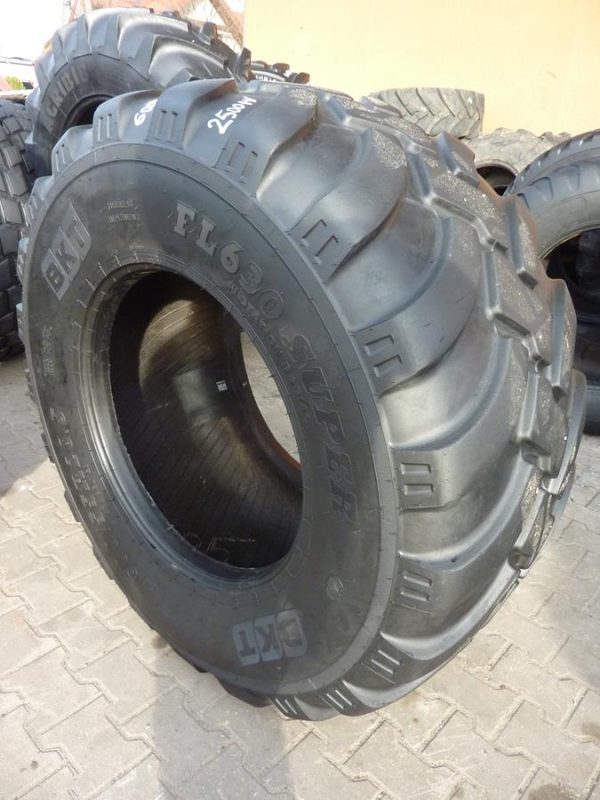 2xOpona używana rolnicza 600/55R26.5 BKT FL630 SUPER FLOTATION 2200zł W3780 - obrazek 2