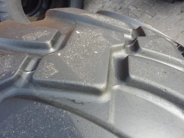 2xOpona używana rolnicza 600/55R26.5 BKT FL630 SUPER FLOTATION 2200zł W3780 - obrazek 15