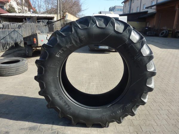 2x Opona używana rolnicza 520/70R38 KLEBER FITKER 1400zł W3795 - obrazek 2
