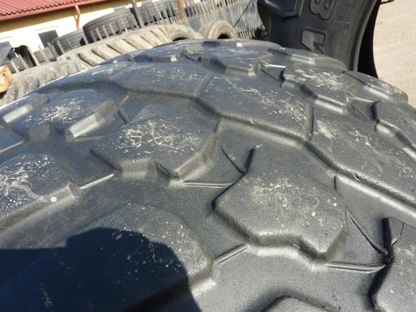 Opona używana rolnicza 600/55R26.5 MICHELIN CARGOXBIB 2000zł W3797 - obrazek 4