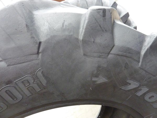 2x Opona używana rolnicza 710/60R34 TRELLEBORG TM900; 2400zł W3815 - obrazek 8