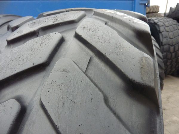 Opona używana przemysłowa 460/70R24 17.5/70R24 VREDESTAIN ENDURION 1000zł W3820 - obrazek 4