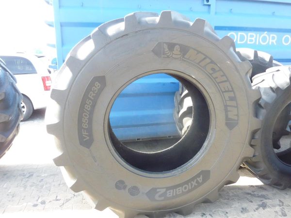 Opona używana rolnicza 650/85R38 MICHELIN AXIOBIB 2; 6000zł W3829 - obrazek 2