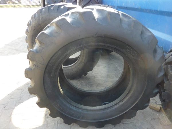 Opona używana przemysłowa 15.5-25 FIRESTONE GROUND GRIP 1100zł W3836 - obrazek 2