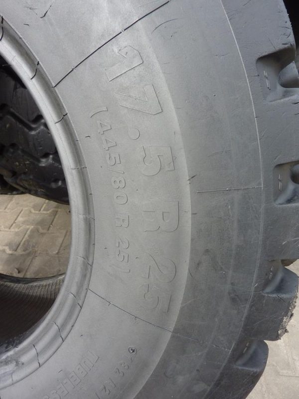 4x Opona używana przemysłowa 17.5R25 445/80R25 JCB EARTHMOVER 1800zł W3839 - obrazek 3