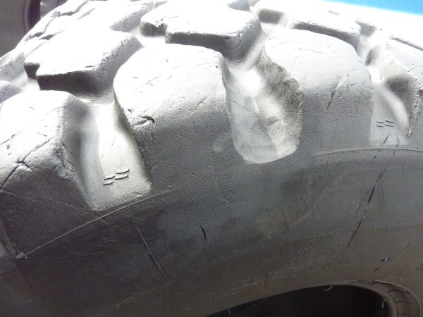 4x Opona używana przemysłowa 17.5R25 445/80R25 JCB EARTHMOVER 1800zł W3839 - obrazek 8