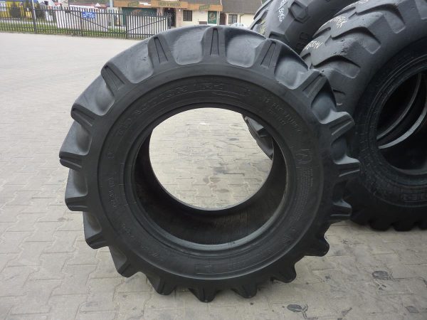 Opona używana przemysłowa 15.5-24 JCB SITEMASTER 500zł W3844 - obrazek 2