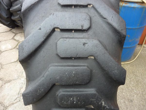 Opona używana przemysłowa 17.5-24 17.5R24 CULTOR INDUSTRIAL 10; 700zł W3853 - obrazek 6