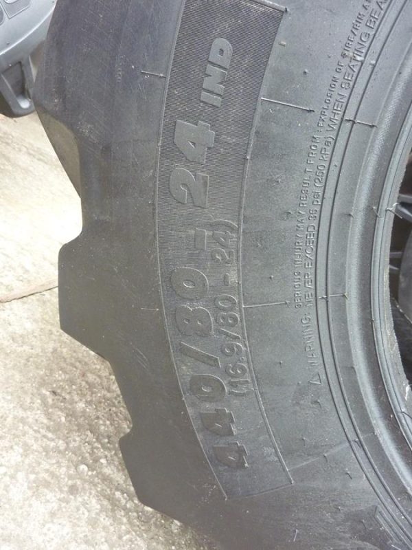 Opona używana przemysłowa 440/80-24 16.9-24 MICHELIN POWER CL 1200zł W3856 - obrazek 3