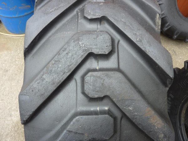Opona używana przemysłowa 440/80-24 16.9-24 MICHELIN POWER CL 1200zł W3856 - obrazek 5