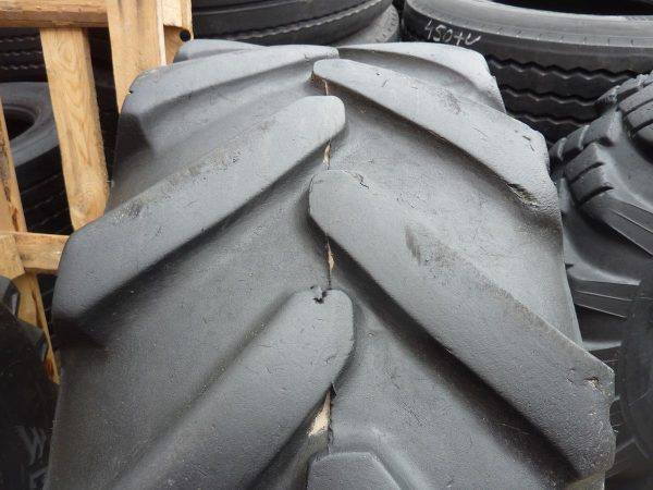 Opona używana rolnicza/przemysł 15.5/80-24 JCB SITEMASTER 800zł W3858 - obrazek 5