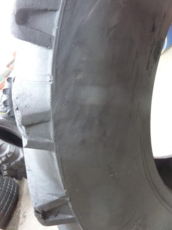 Opona używana przemysłowa 405/70-24 16/70-24 CAMSO MPT 900zł W3861 - obrazek 8